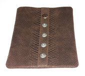 Ipad/Tablet sleeve Brown Snake runderleder Babouche Baboos Ipad/Tablet sleeve Brown Snake runderleder Babouche Baboos